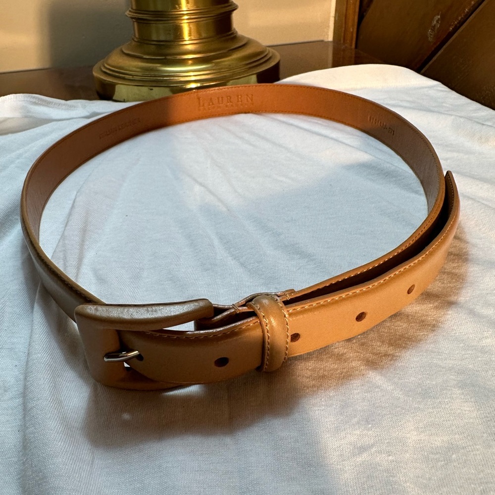 Brand  NEW Women Ralph Lauren tan leather belt $70 size M. Make me an offer.